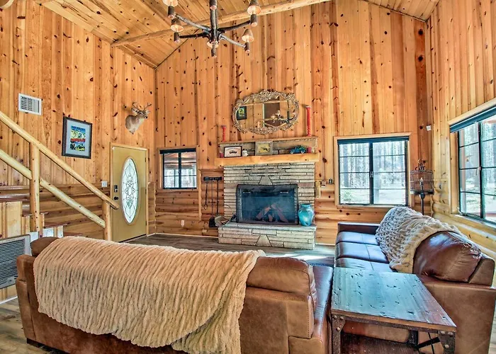 Furnished Patio & Fire Pit: Pinetop Cabin! Holiday home