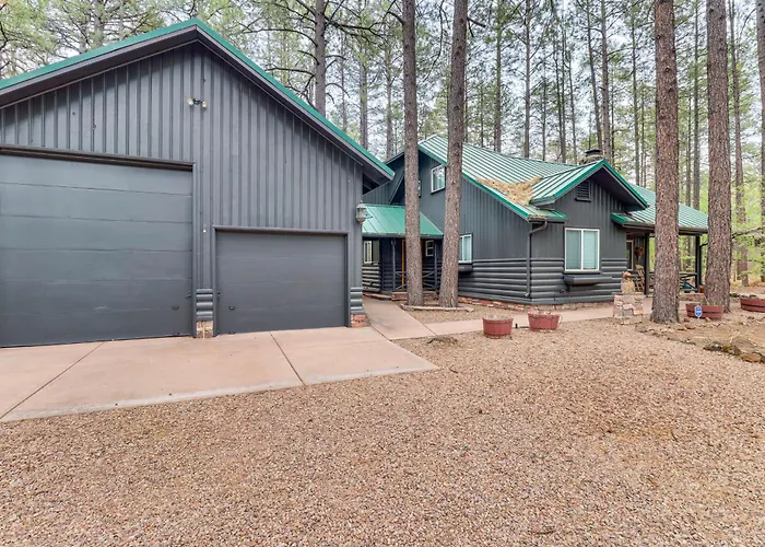 Holiday home Furnished Patio & Fire Pit: Pinetop Cabin! *