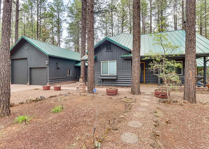 Furnished Patio & Fire Pit: Pinetop Cabin! * Indian Pine