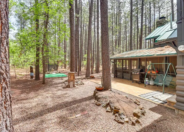 Holiday home Furnished Patio & Fire Pit: Pinetop Cabin!